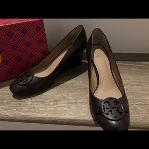 Tory Burch Wedge Plumb size 7.5 Shoes